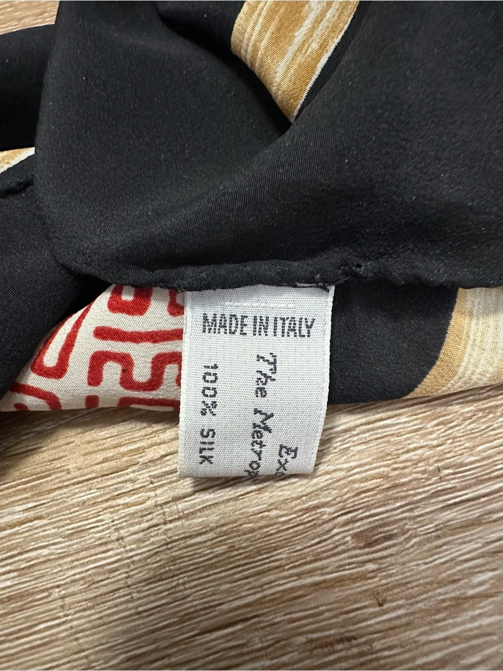 Metropolitan Museum of Art Silk Scarf – Chinese Calligraphy, Made in Italy